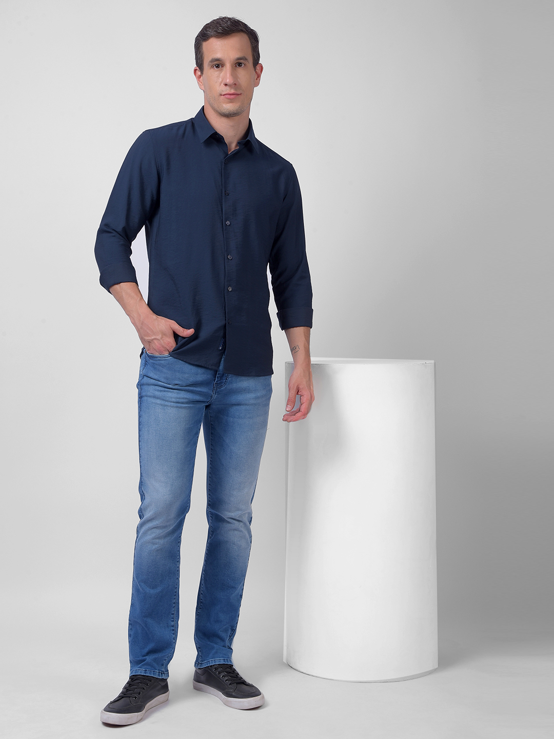 Numero Uno Men Navy Blue Regular Fit Shirt